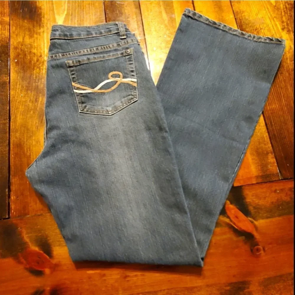 Bogari Jeans Size 10 Bootcut Euc - Picture 1 of 4